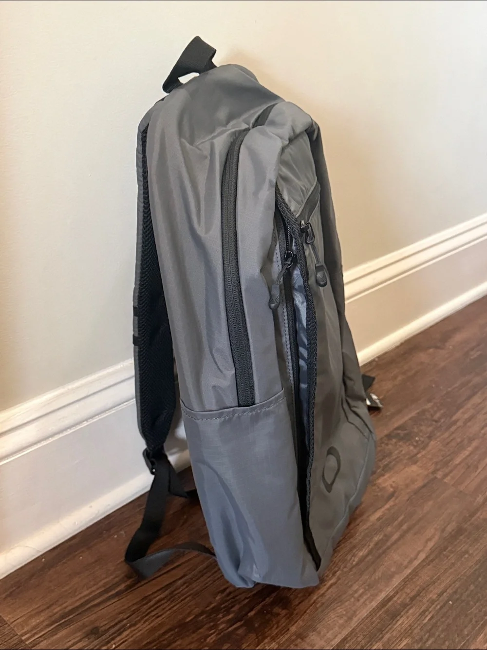 Oakley 22L Sport Backpack Forged Iron Men's Everyday Backpack NWT!